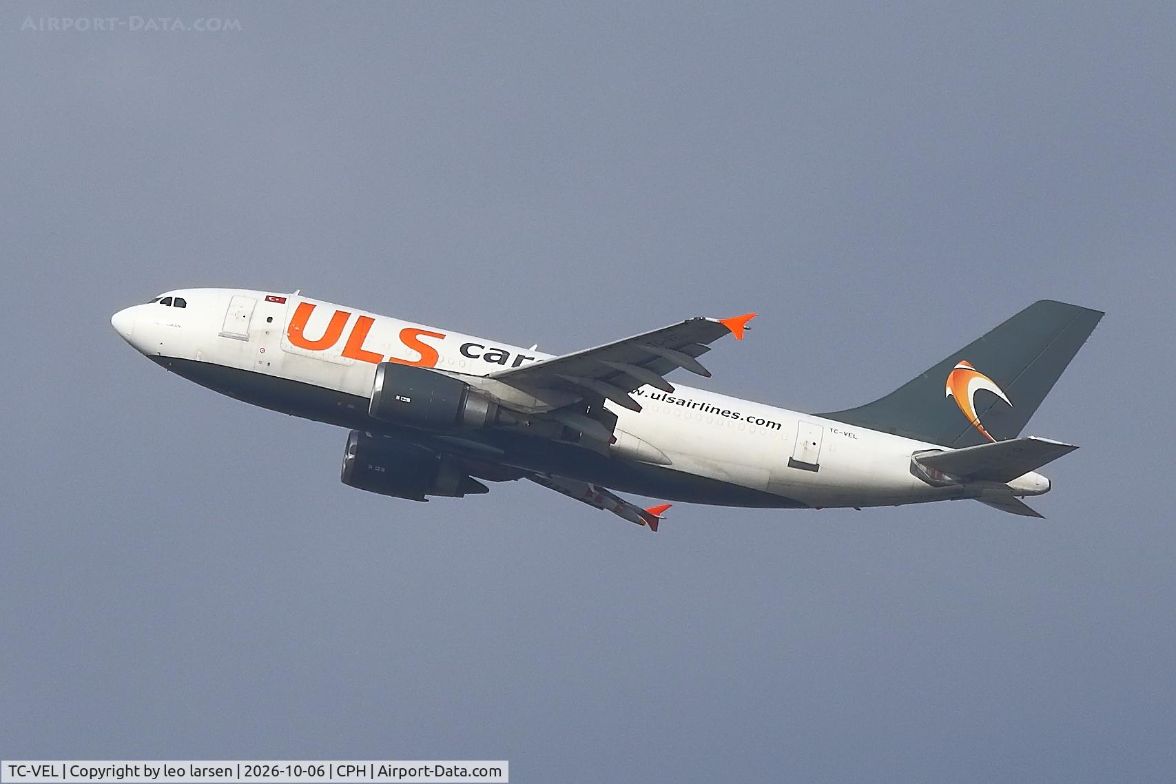 Aircraft TC-VEL, 1991 Airbus A310-308(F), c/n 622, Copenhagen 6.10.2026, at CPH, photo by leo larsen