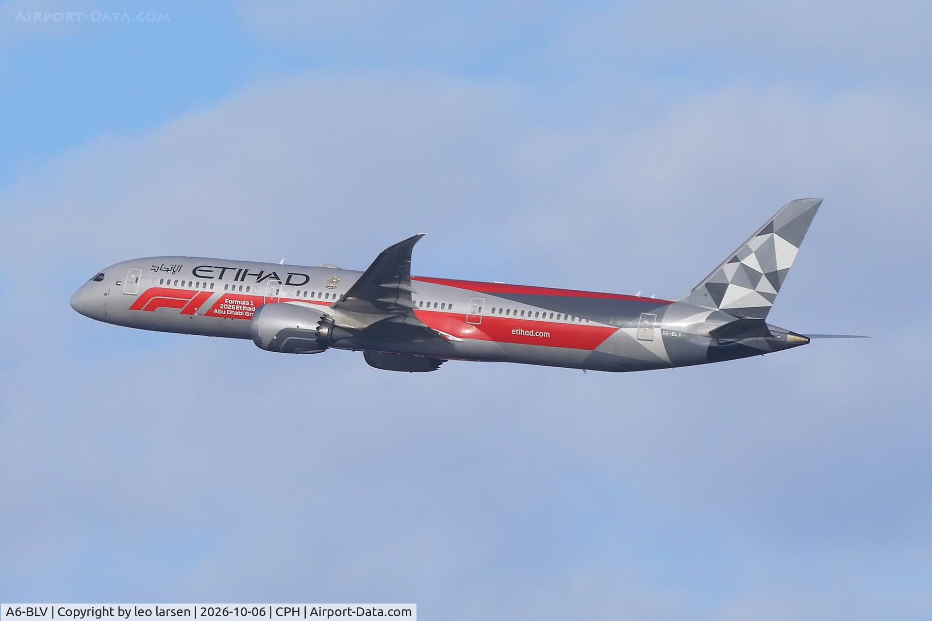 Aircraft A6-BLV, 2018 Boeing 787-9 Dreamliner Dreamliner, c/n 39676 l/n 768, Copenhagen 6.10.2026, at CPH, photo by leo larsen