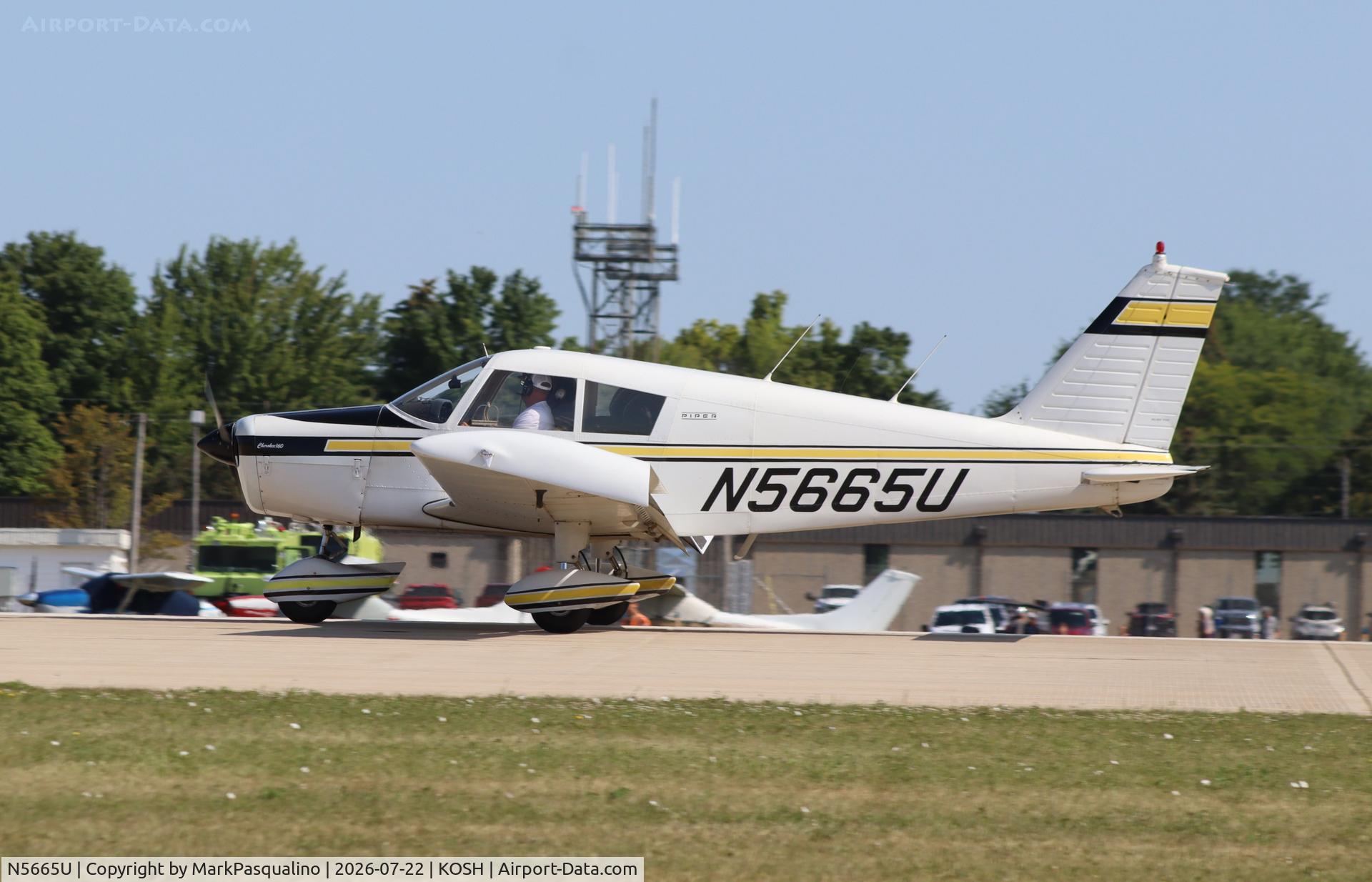 Aircraft N5665U, 1969 Piper PA-28-140, c/n 28-26462, Piper PA-28-140, at KOSH, photo by MarkPasqualino