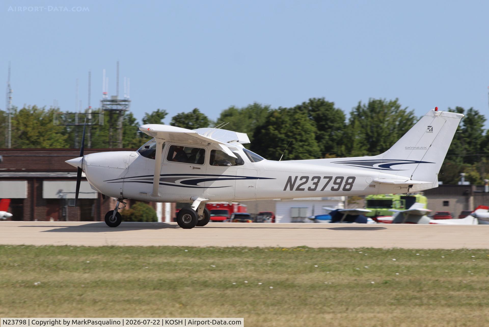 Aircraft N23798, 1998 Cessna 172R, c/n 17280603, Cessna 172R, at KOSH, photo by MarkPasqualino