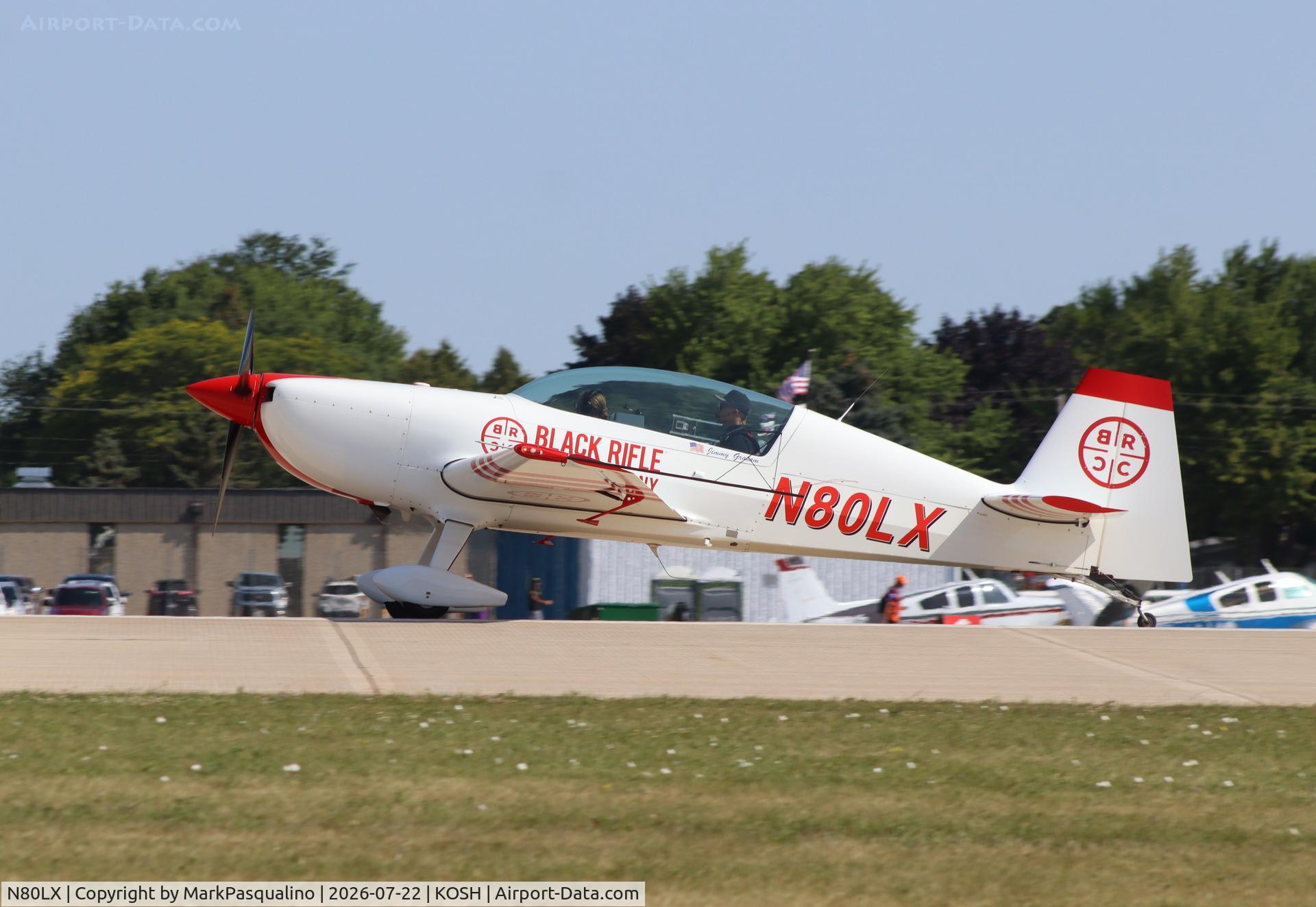 Aircraft N80LX, EXTRA FLUGZEUGPRODUKTIONS UND EA 300/LC, c/n LC032, Extra EA 300/LC, at KOSH, photo by MarkPasqualino