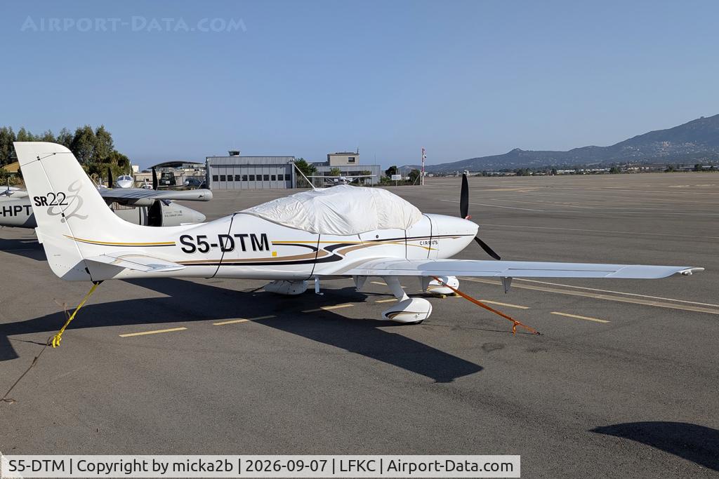 Aircraft S5-DTM, 2004 Cirrus SR22 G2, c/n 1082, Parked, at LFKC, photo by micka2b