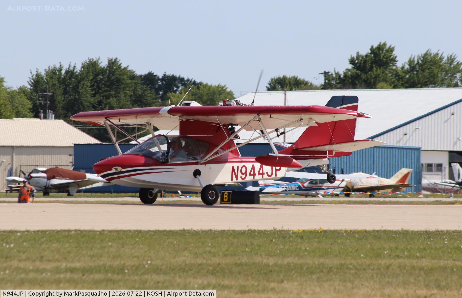 Aircraft N944JP, 2019 Thomas C Platner PROG AERO SEAREY LSX, c/n 1LK580C, Progressive Aerodyne Searey LSA, at KOSH, photo by MarkPasqualino