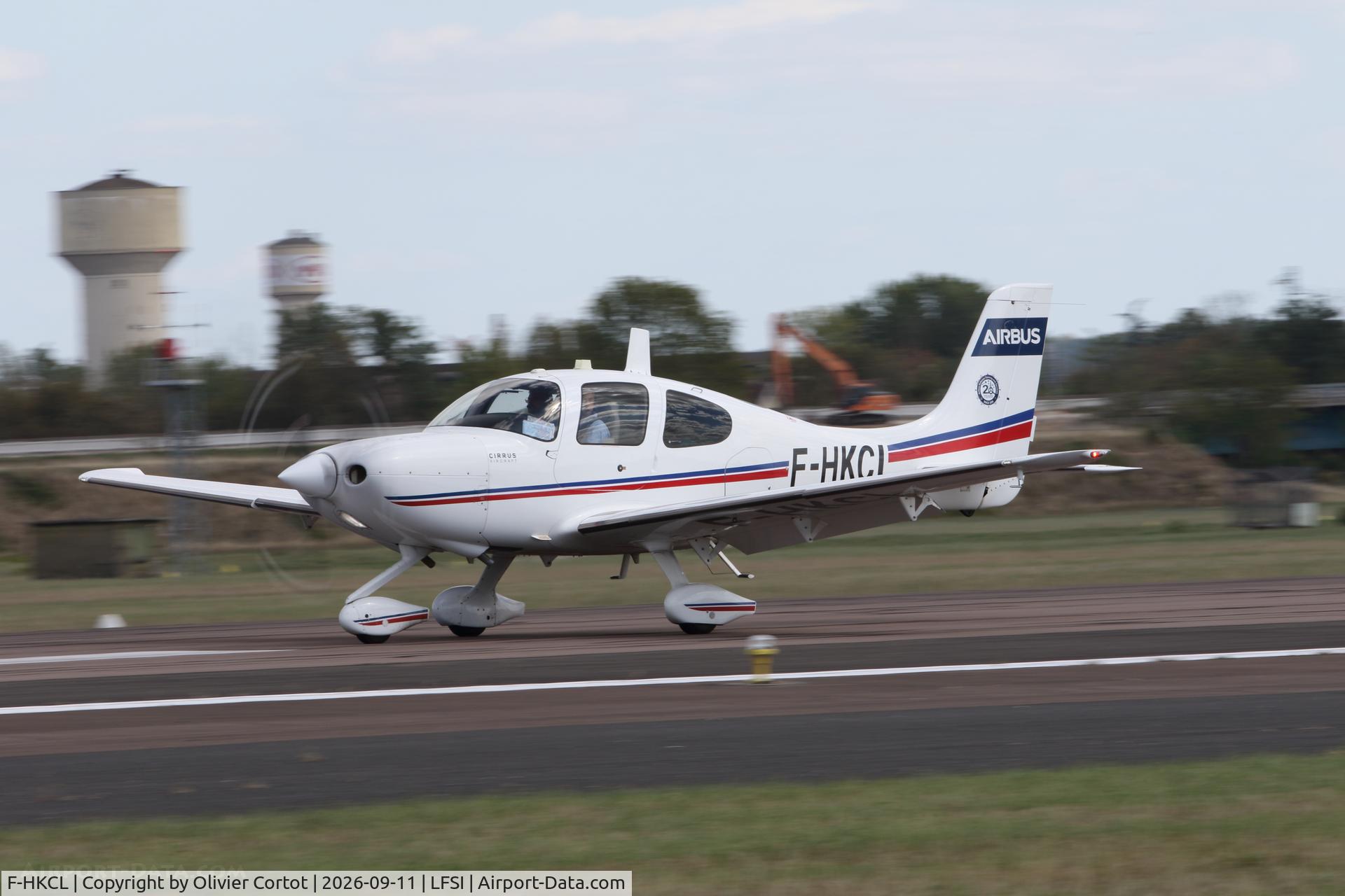 Aircraft F-HKCL, 2012 Cirrus SR22, c/n 3877, 2026 airshow, at LFSI, photo by Olivier Cortot