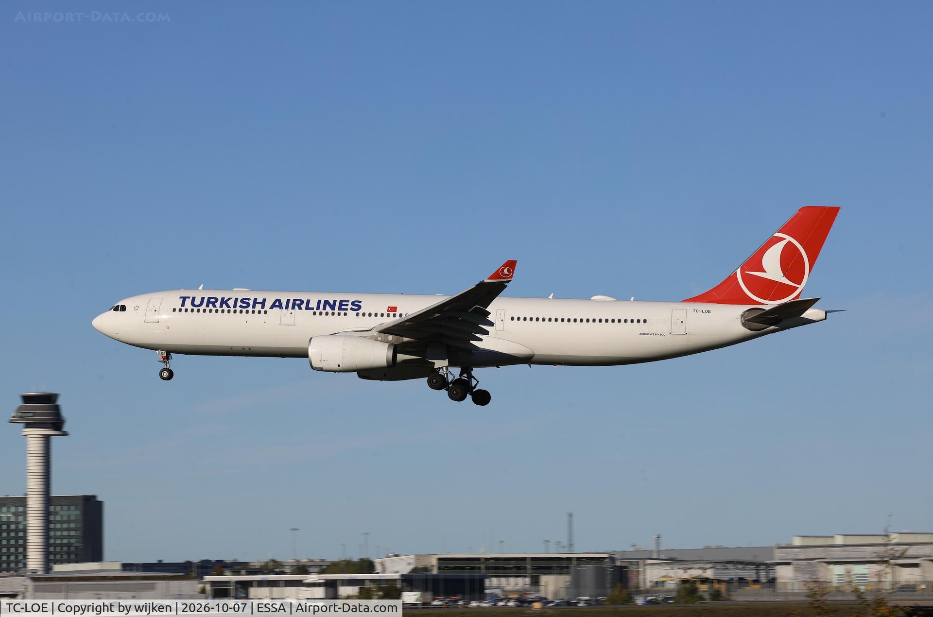 Aircraft TC-LOE, 2015 Airbus A330-343, c/n 1592, Rwy 19L, at ESSA, photo by wijken