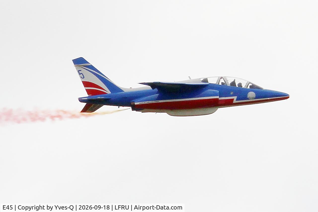 Aircraft E45, Dassault-Dornier Alpha Jet E, c/n E45, Dassault -Dornier Alpha jet , Athos 5 of Patruille de France, On display, Morlaix-Ploujean airport (LFRU-MXN), at LFRU, photo by Yves-Q