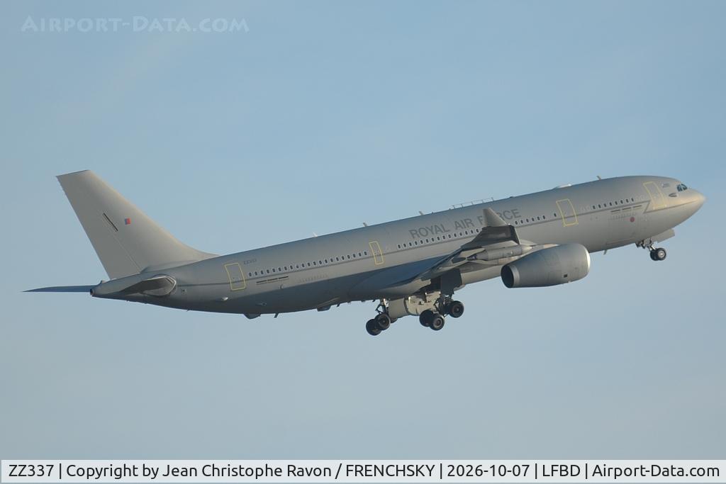 Aircraft ZZ337, 2012 Airbus KC3 Voyager (A330-243MRTT), c/n 1390, Royal Air Force Bordeaux (BOD) Prestwick (PIK) RRR2247, at LFBD, photo by Jean Christophe Ravon / FRENCHSKY