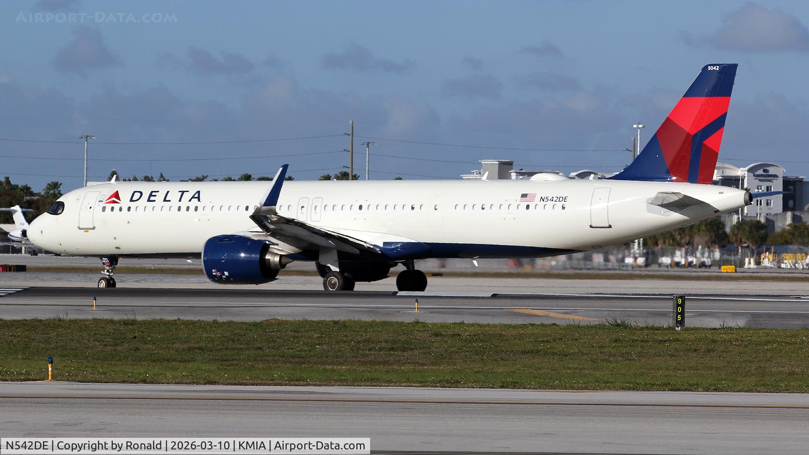 Aircraft N542DE, 2023 Airbus 321-271NX, c/n 11510, at mia, at KMIA, photo by Ronald