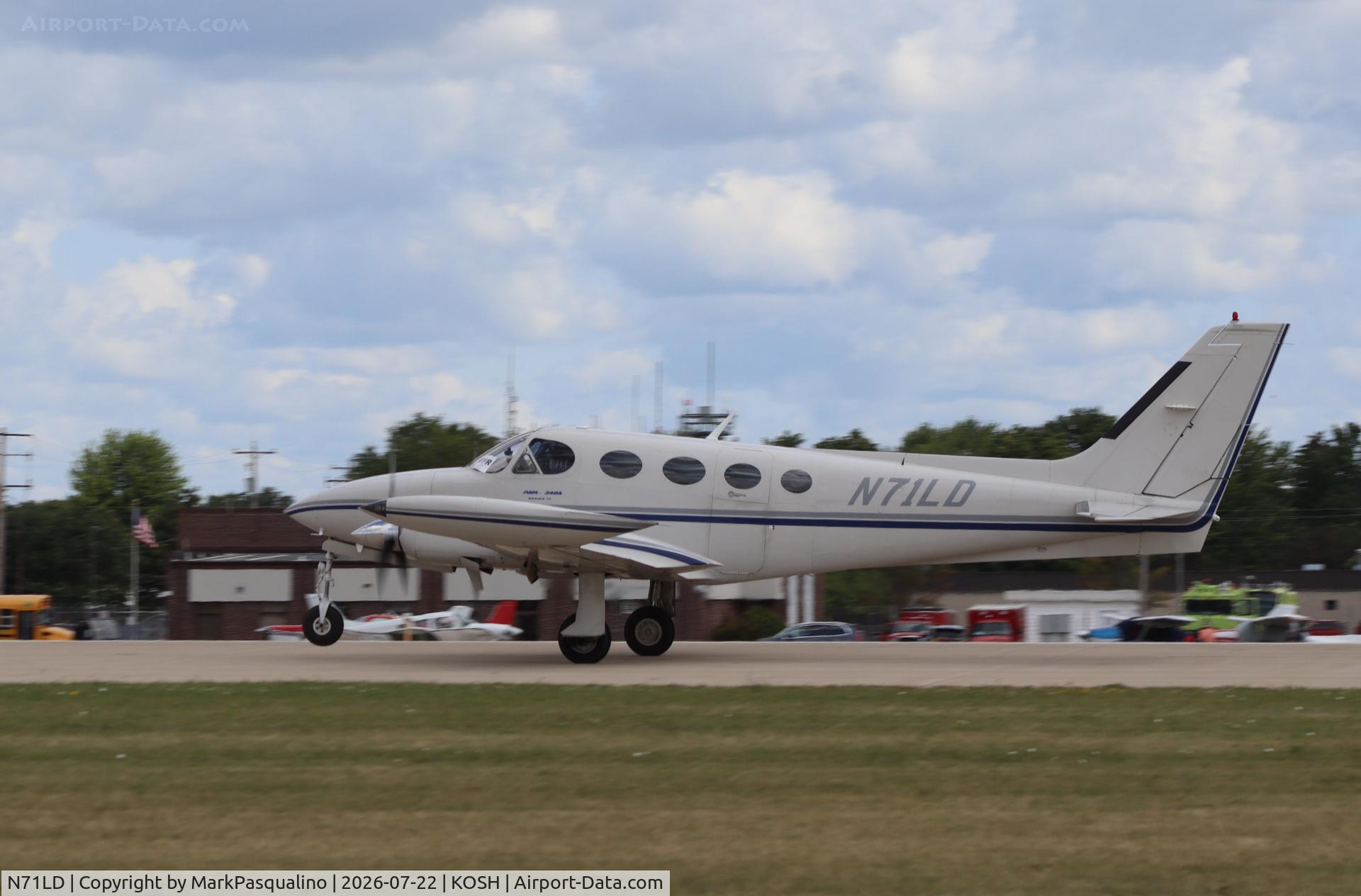 Aircraft N71LD, Cessna 340A, c/n 340A0764, Cessna 340A, at KOSH, photo by MarkPasqualino