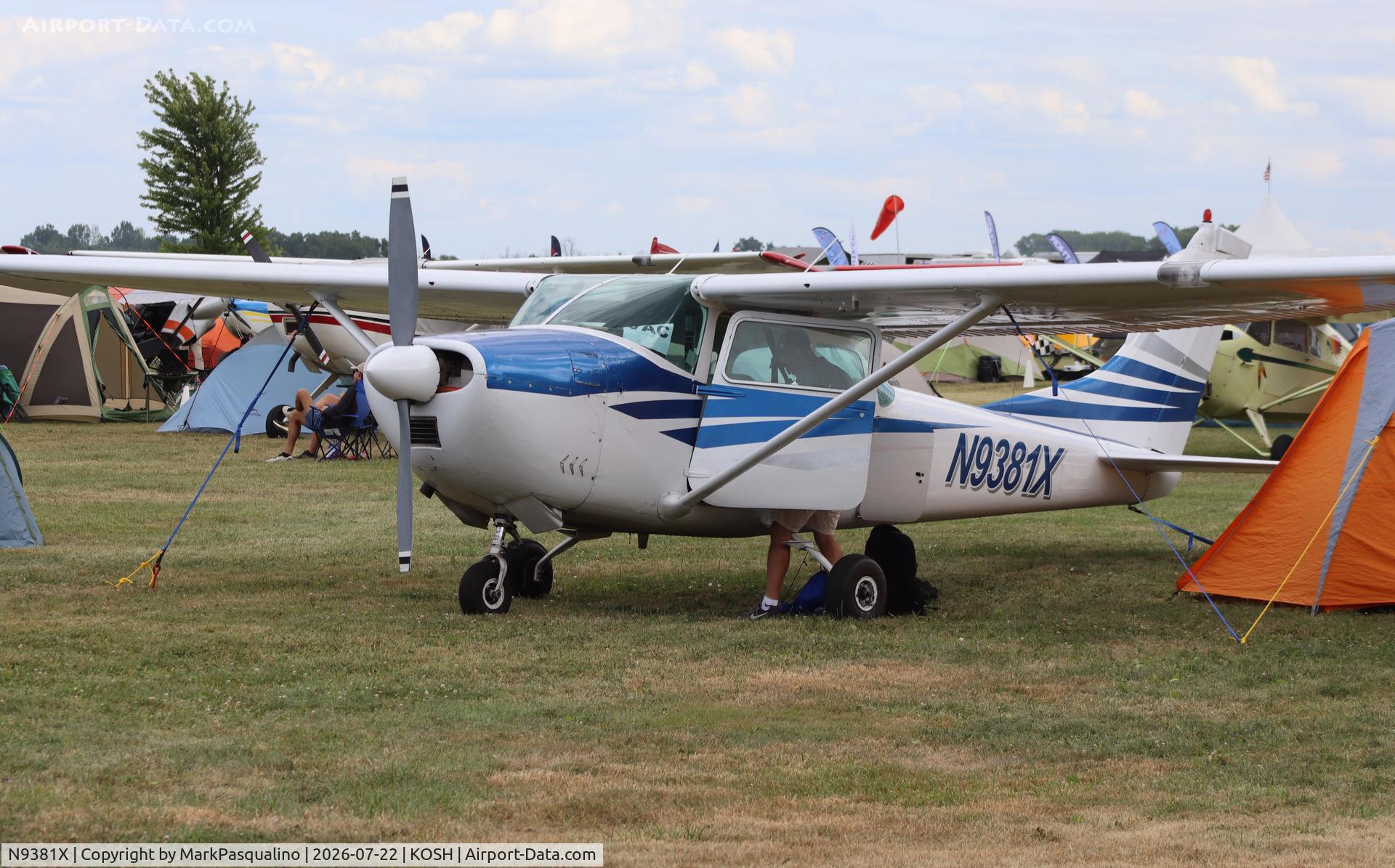 Aircraft N9381X, 1962 Cessna 182E Skylane, c/n 18253781, Cessna 182E, at KOSH, photo by MarkPasqualino
