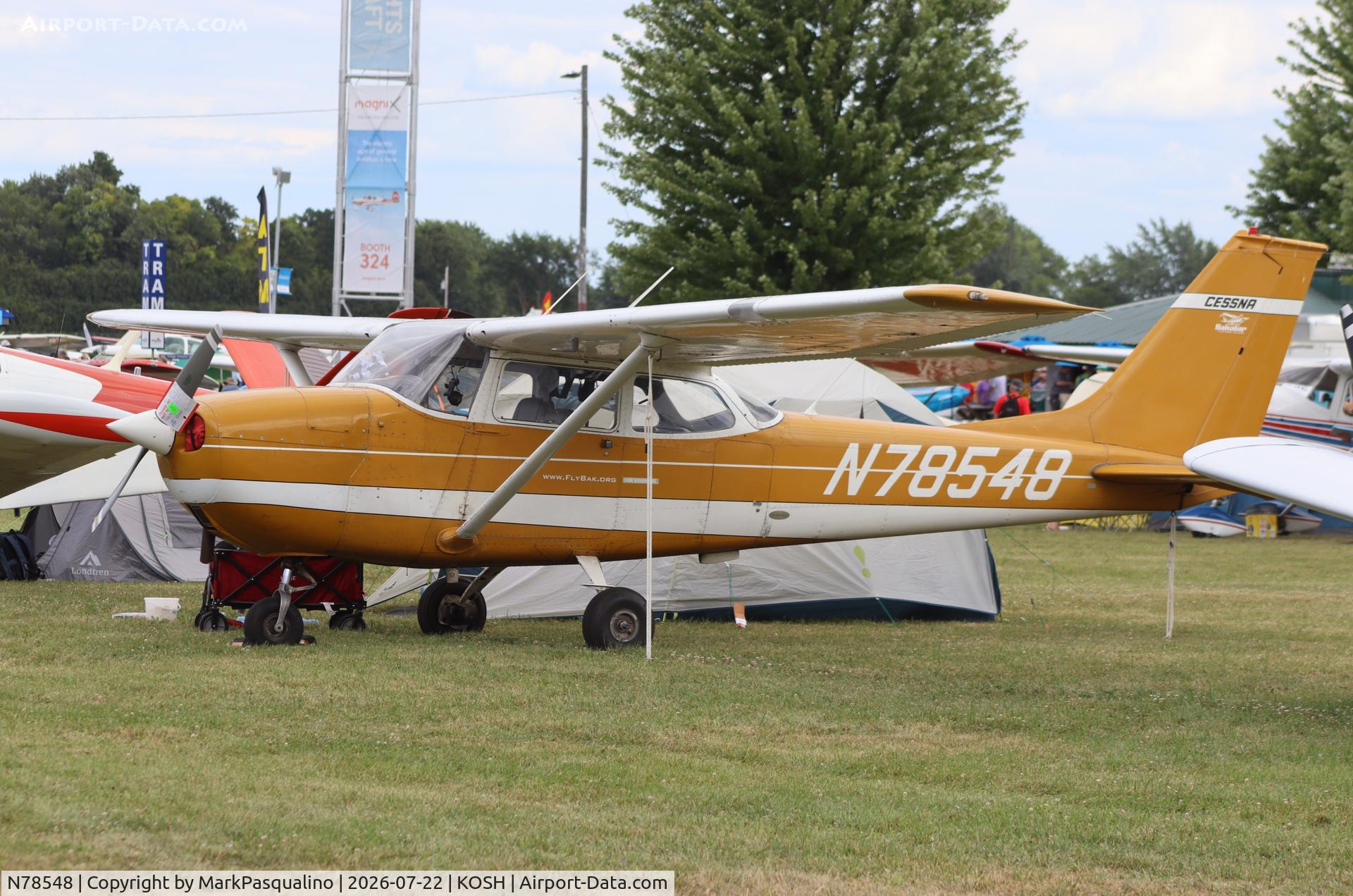 Aircraft N78548, 1968 Cessna 172K Skyhawk, c/n 17257662, Cessna 172K, at KOSH, photo by MarkPasqualino