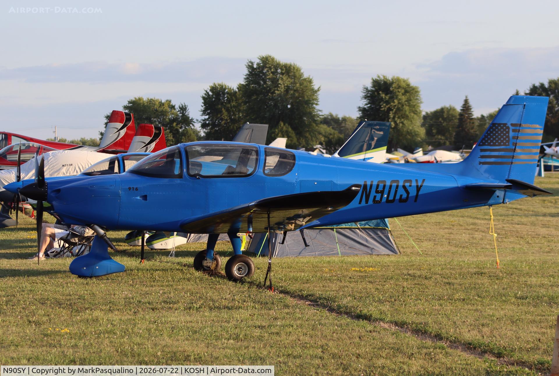 Aircraft N90SY, Young Scott B SLING TSI, c/n 592SK, Sling TSI, at KOSH, photo by MarkPasqualino