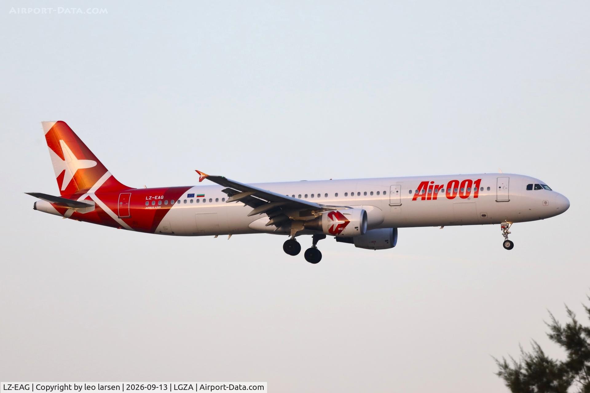 Aircraft LZ-EAG, 1999 Airbus A321-111, c/n 1144, Zakynthos 13.9.2026, at LGZA, photo by leo larsen