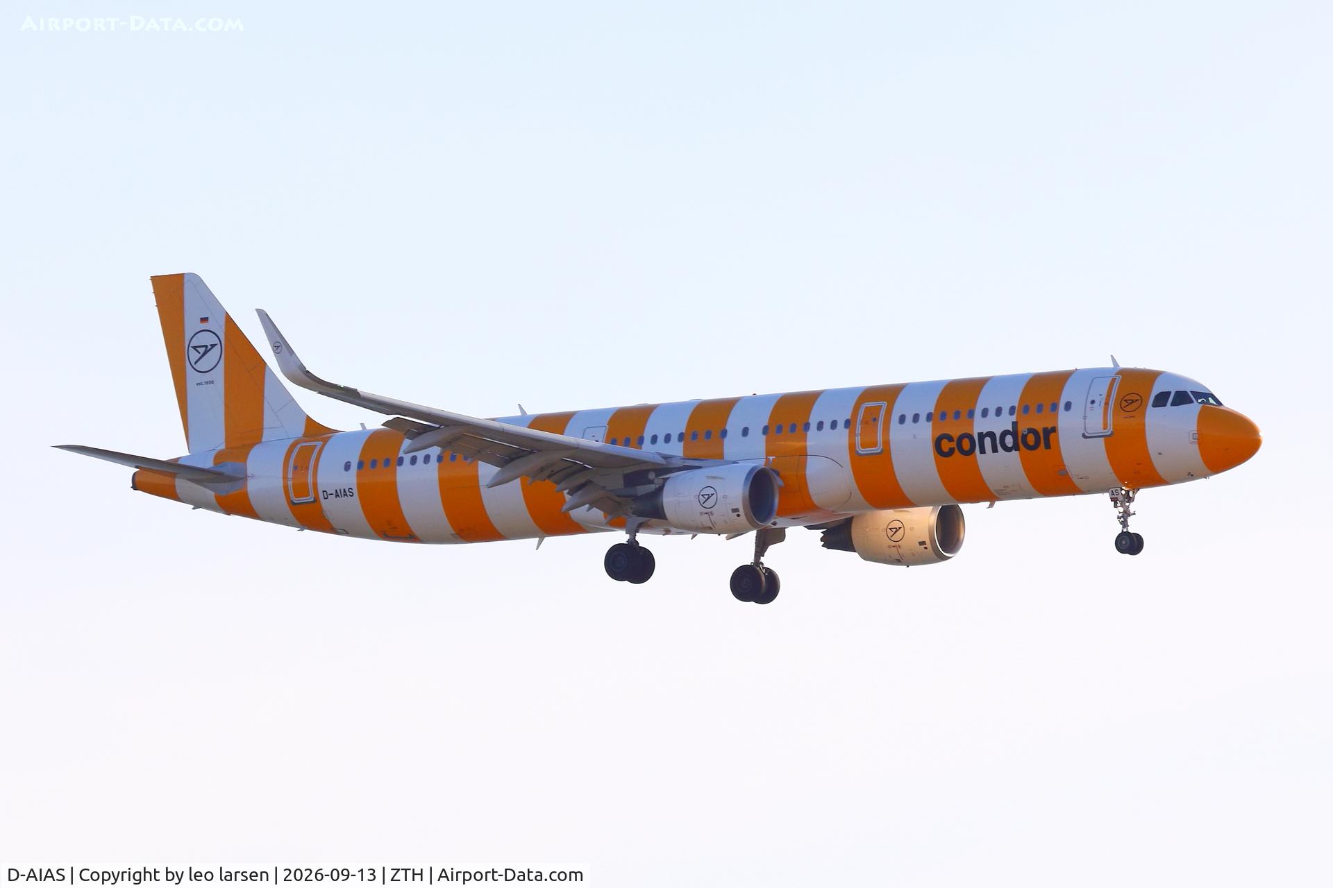 Aircraft D-AIAS, 2014 Airbus A321-211, c/n 6122, Zakynthos 13.9.2026, at ZTH, photo by leo larsen