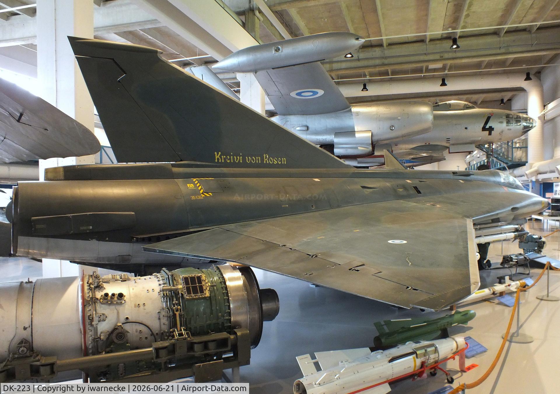 Aircraft DK-223, Saab J-35XS Draken, c/n 35-1312, SAAB J35XS Draken at the Suomen Ilmavoimamuseo (Finnish Air Force Museum, formerly known as Keski-Suomen Ilmailumuseo / Aviation Museum of Central Finland), Jyväskylä-Tikkakoski, photo by iwarnecke