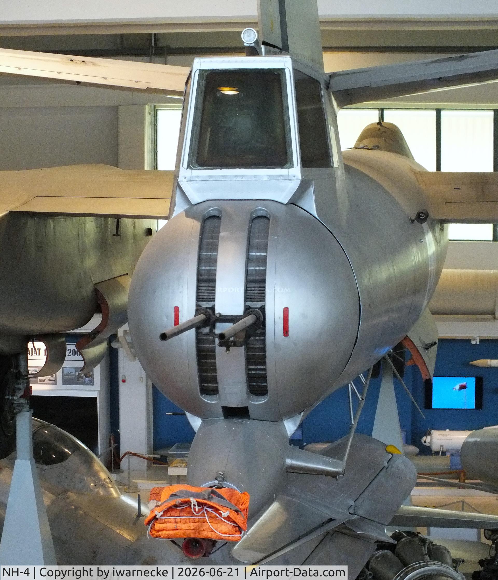 Aircraft NH-4, Ilyushin Il-28R, c/n 1106, Ilyushin Il-28R BEAGLE at the Suomen Ilmavoimamuseo (Finnish Air Force Museum, formerly known as Keski-Suomen Ilmailumuseo / Aviation Museum of Central Finland), Jyväskylä-Tikkakoski, photo by iwarnecke