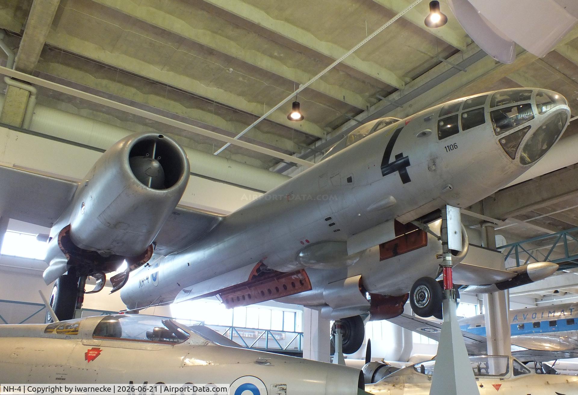 Aircraft NH-4, Ilyushin Il-28R, c/n 1106, Ilyushin Il-28R BEAGLE at the Suomen Ilmavoimamuseo (Finnish Air Force Museum, formerly known as Keski-Suomen Ilmailumuseo / Aviation Museum of Central Finland), Jyväskylä-Tikkakoski, photo by iwarnecke