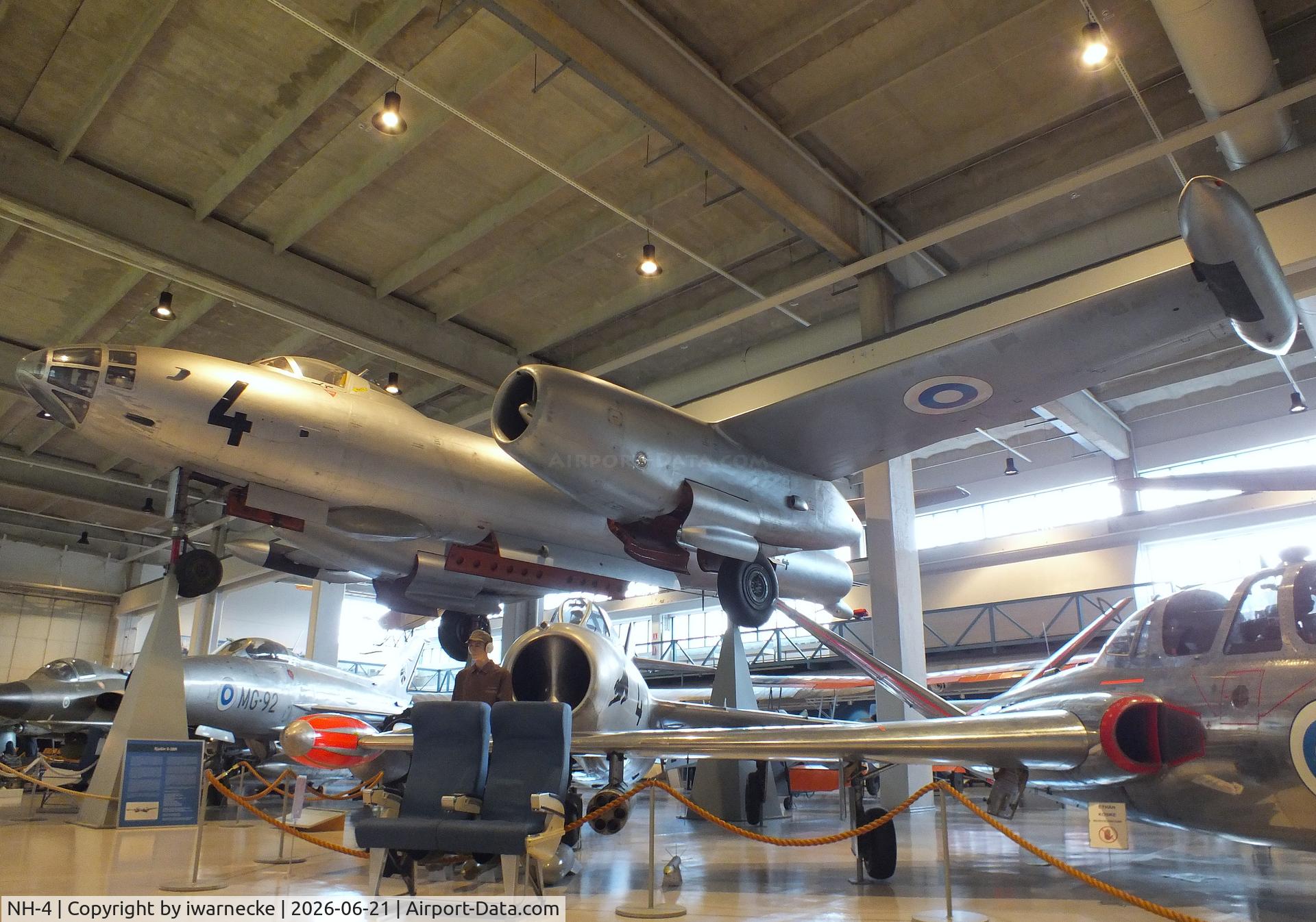 Aircraft NH-4, Ilyushin Il-28R, c/n 1106, Ilyushin Il-28R BEAGLE at the Suomen Ilmavoimamuseo (Finnish Air Force Museum, formerly known as Keski-Suomen Ilmailumuseo / Aviation Museum of Central Finland), Jyväskylä-Tikkakoski, photo by iwarnecke