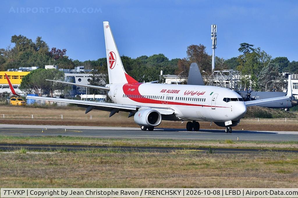 Aircraft 7T-VKP, 2016 Boeing 737-8D6, c/n 60752 l/n 6107, Oran (ORN) Bordeaux (BOD) AH1192, at LFBD, photo by Jean Christophe Ravon / FRENCHSKY