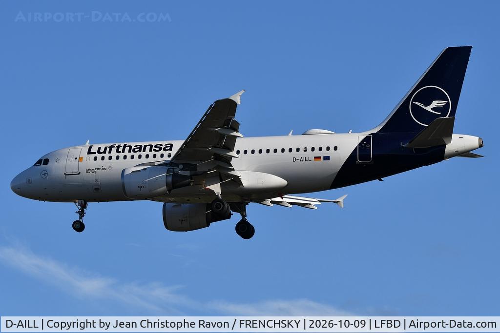 Aircraft D-AILL, 1997 Airbus A319-114, c/n 689, Munich (MUC) Bordeaux (BOD) LH2258, at LFBD, photo by Jean Christophe Ravon / FRENCHSKY