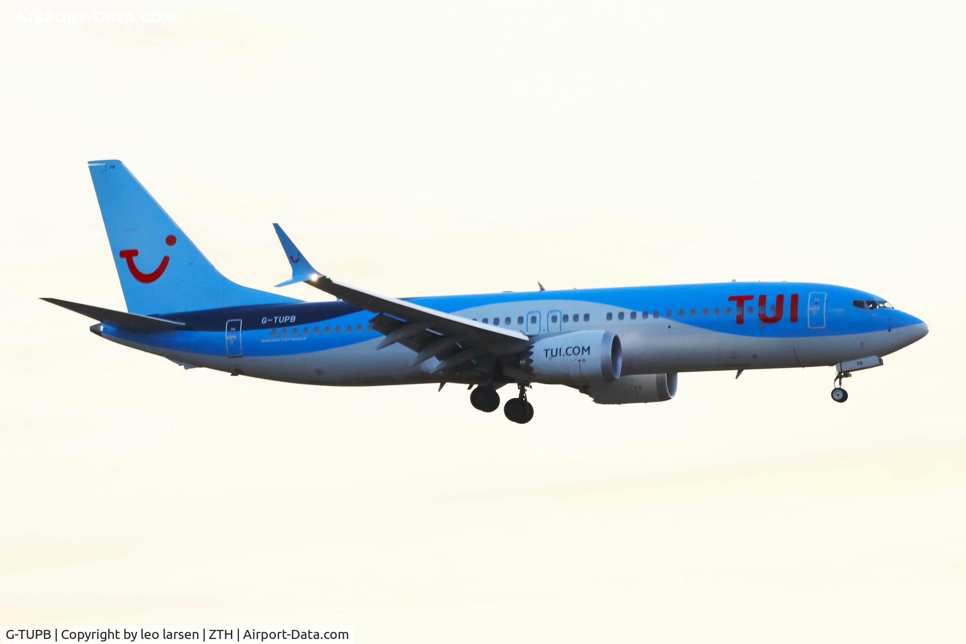 Aircraft G-TUPB, 2025 Boeing 737-8 MAX, c/n 44661 l/n 9397, Zakynthos 13.9.2026, at ZTH, photo by leo larsen