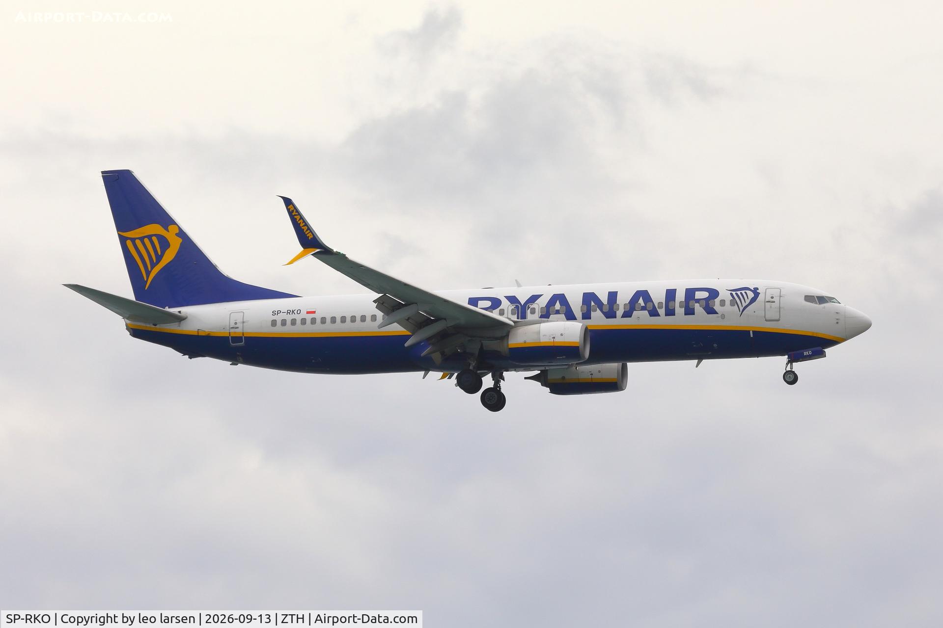 Aircraft SP-RKO, 2015 Boeing 737-8AS, c/n 44702, Zakynthos 13.9.2026, at ZTH, photo by leo larsen