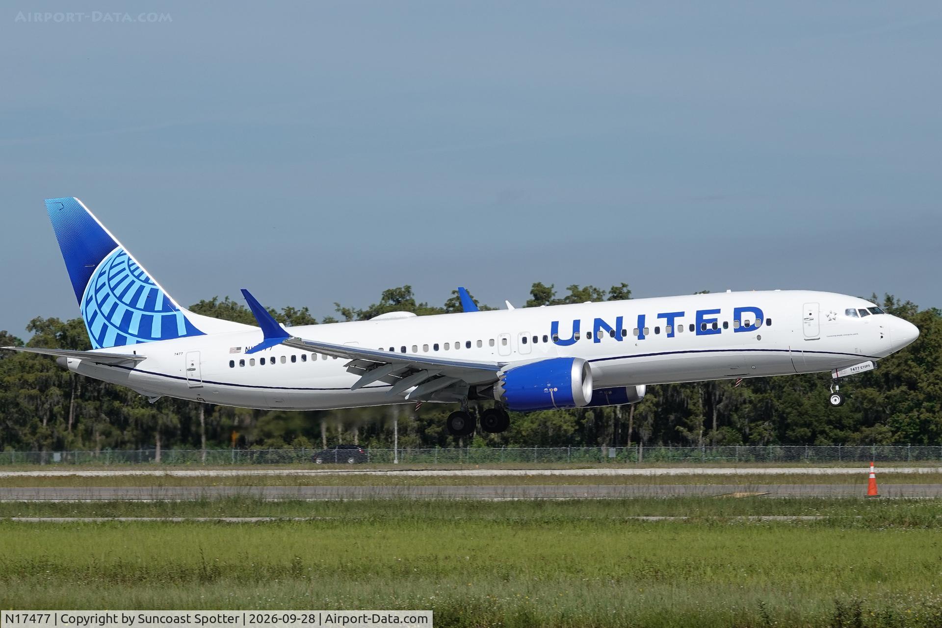 Aircraft N17477, 2026 Boeing 737 MAX 9, c/n 67669 l/n 9809, United 1115 arrives at Southwest Florida International Airport following flight from Newark–Liberty International Airport, photo by Suncoast Spotter