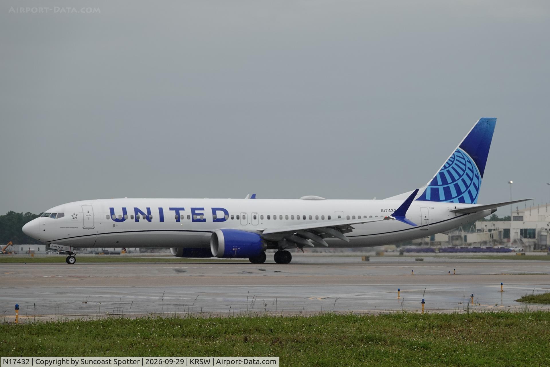 Aircraft N17432, 2026 Boeing 737 MAX 9, c/n 64451 l/n 9485, United 1740 arrives at Southwest Florida International Airport following flight from Chicago-O’Hare International Airport, at KRSW, photo by Suncoast Spotter