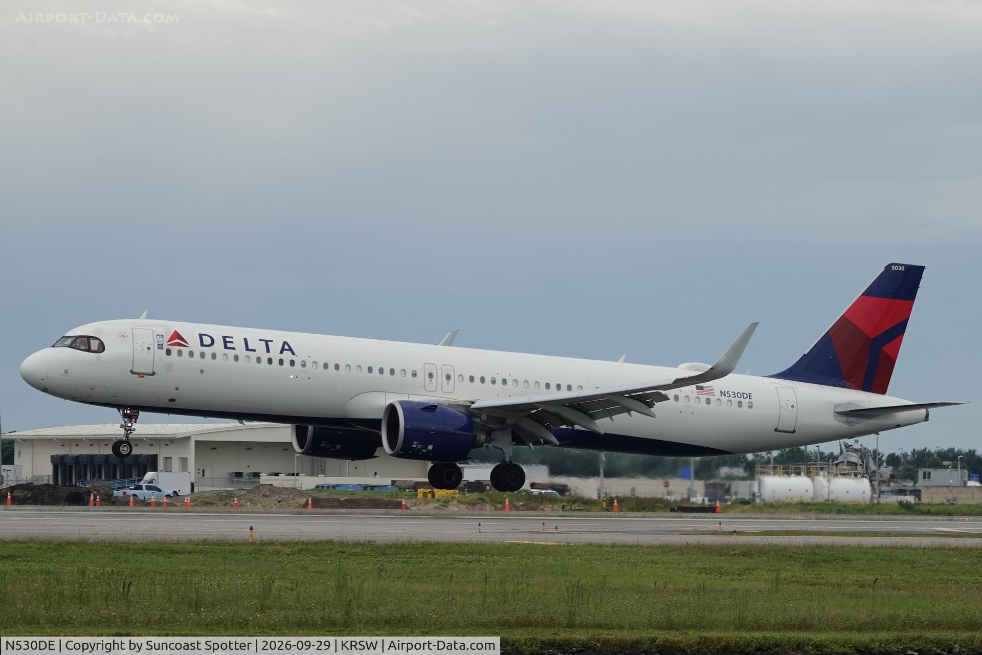 Aircraft N530DE, 2022 Airbus A321-271NX, c/n 10920, Delta 2001 departs Southwest Florida International Airport enroute to Detroit Metro Airport, at KRSW, photo by Suncoast Spotter