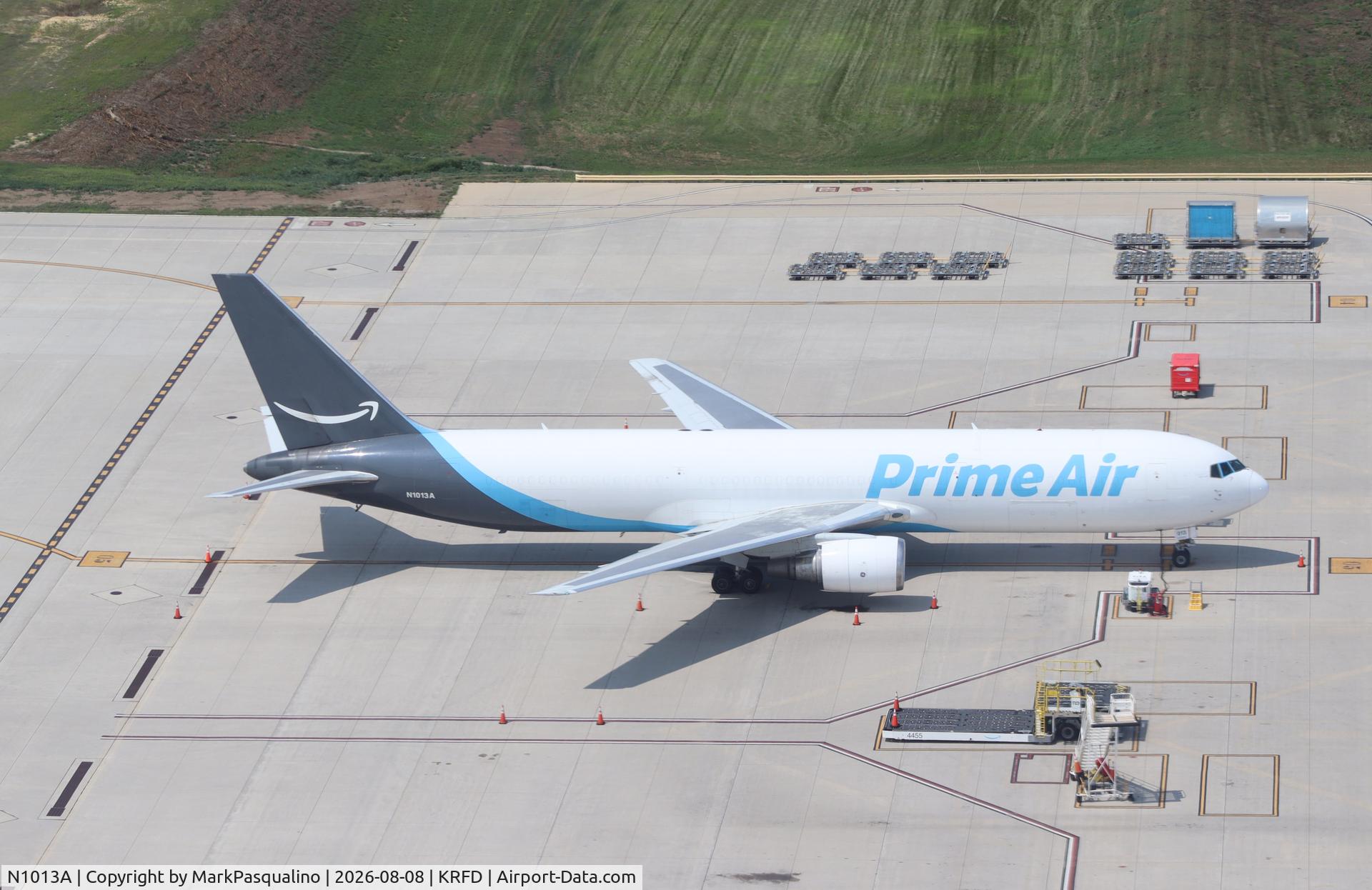 Aircraft N1013A, 1999 Boeing 767-36N/SF, c/n 30110 l/n 775, Boeing 767-36N/SF, at KRFD, photo by MarkPasqualino