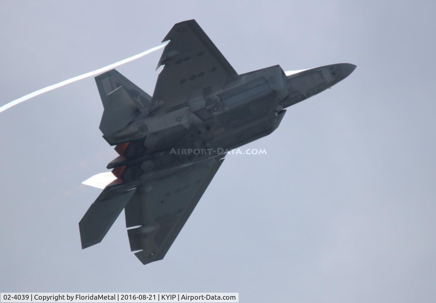 Aircraft 02-4039, 2002 Lockheed Martin F-22A Raptor, c/n 645-4039, Thunder Over Michigan 2016 zx, at KYIP, photo by FloridaMetal