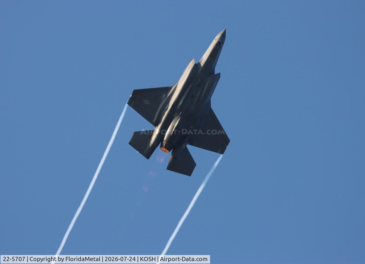 Aircraft 22-5707, 2022 Lockeed Martin F-35A Lightning II, c/n AF-407, USAF F-35A zx, at KOSH, photo by FloridaMetal