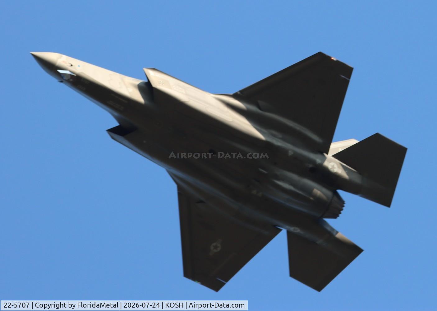 Aircraft 22-5707, 2022 Lockeed Martin F-35A Lightning II, c/n AF-407, USAF F-35A zx, at KOSH, photo by FloridaMetal