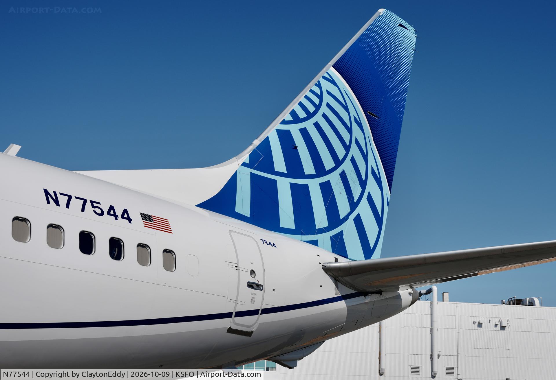 Aircraft N77544, 2022 Boeing 737-9 MAX, c/n 64473 l/n 8435, SFO 2026, at KSFO, photo by ClaytonEddy