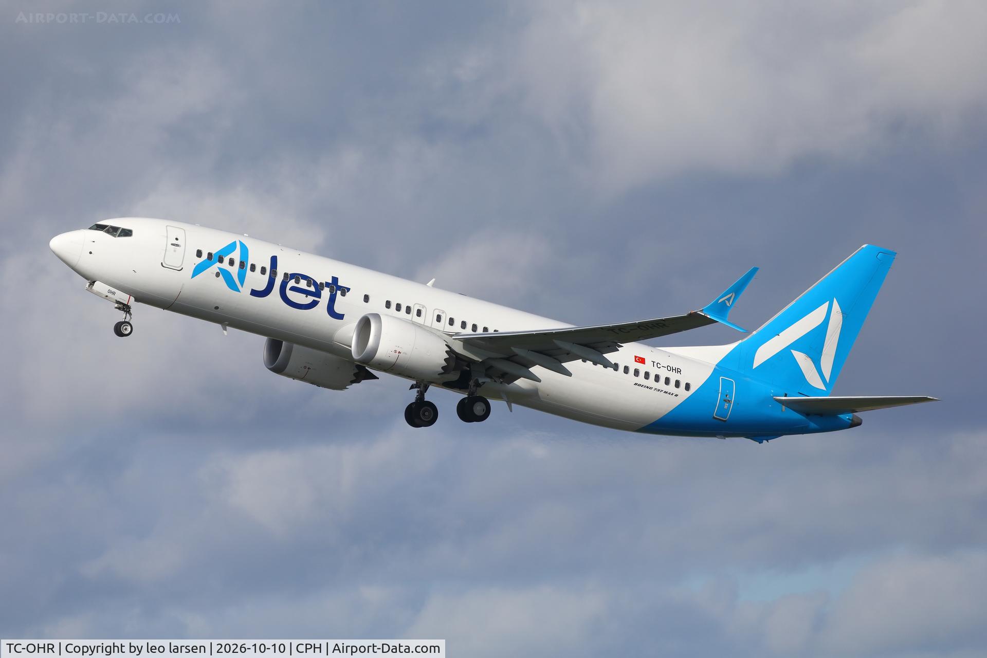 Aircraft TC-OHR, 2025 Boeing 737-8 MAX, c/n 61301 l/n 9377, Copenhagen 10.10.2026, at CPH, photo by leo larsen
