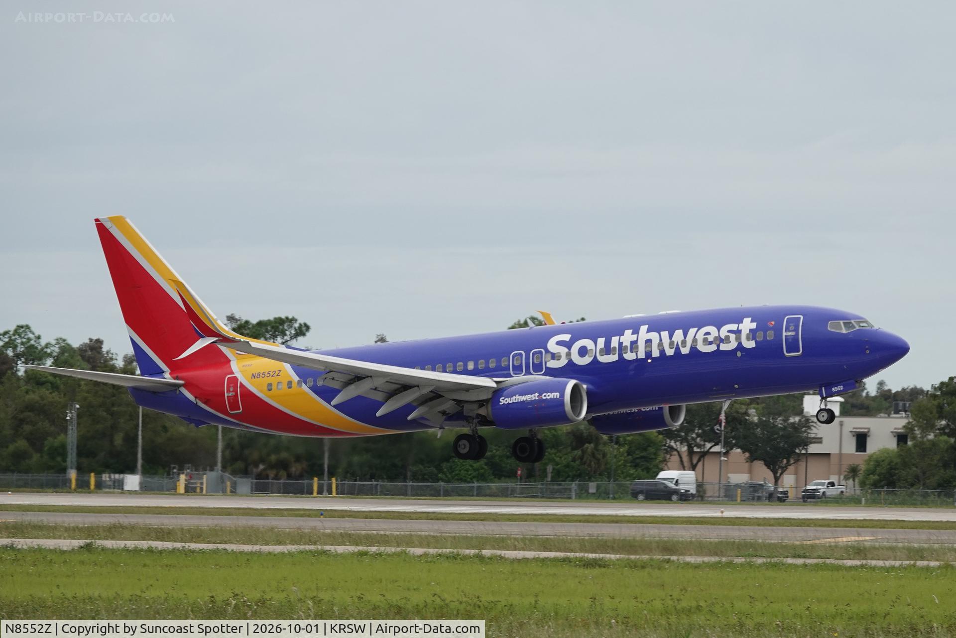 Aircraft N8552Z, 2017 Boeing 737-8H4, c/n 63580 l/n 6685, Southwest 2289 arrives at Southwest Florida International Airport following flight from Baltimore-Washington International Airport, at KRSW, photo by Suncoast Spotter