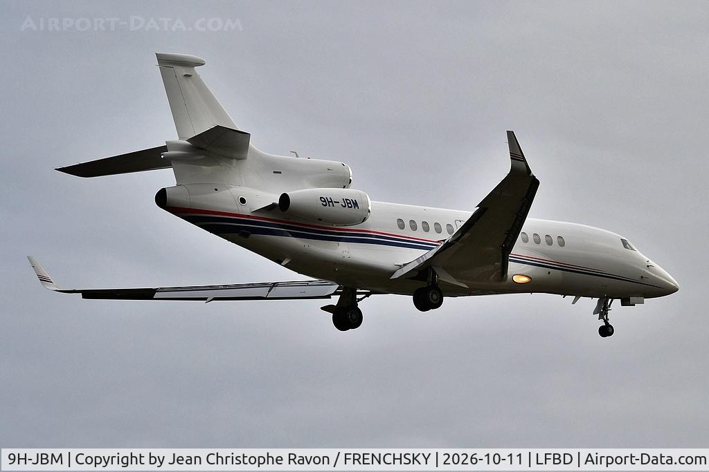 Aircraft 9H-JBM, 2014 Dassault Aviation F7X, c/n 255, Dubai (DXB) Bordeaux (BOD) AJO732, at LFBD, photo by Jean Christophe Ravon / FRENCHSKY