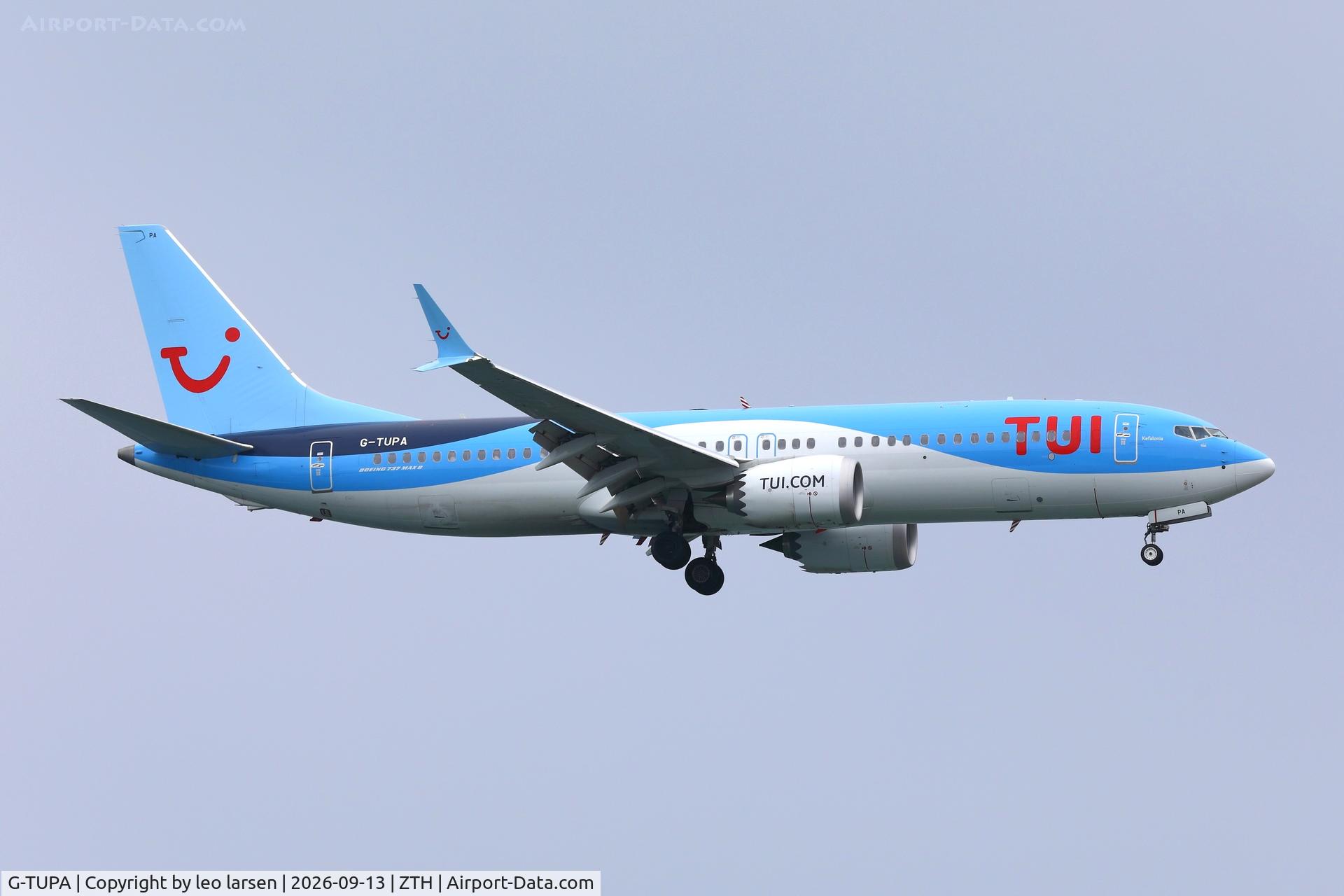 Aircraft G-TUPA, Boeing 737-MAX 8, c/n 44641, Zakynthos 13.9.2026, at ZTH, photo by leo larsen