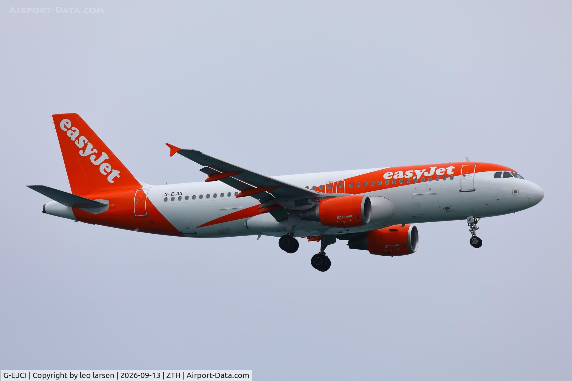 Aircraft G-EJCI, Airbus 320-214, c/n 4581, Zakynthos 13.9.2026, at ZTH, photo by leo larsen