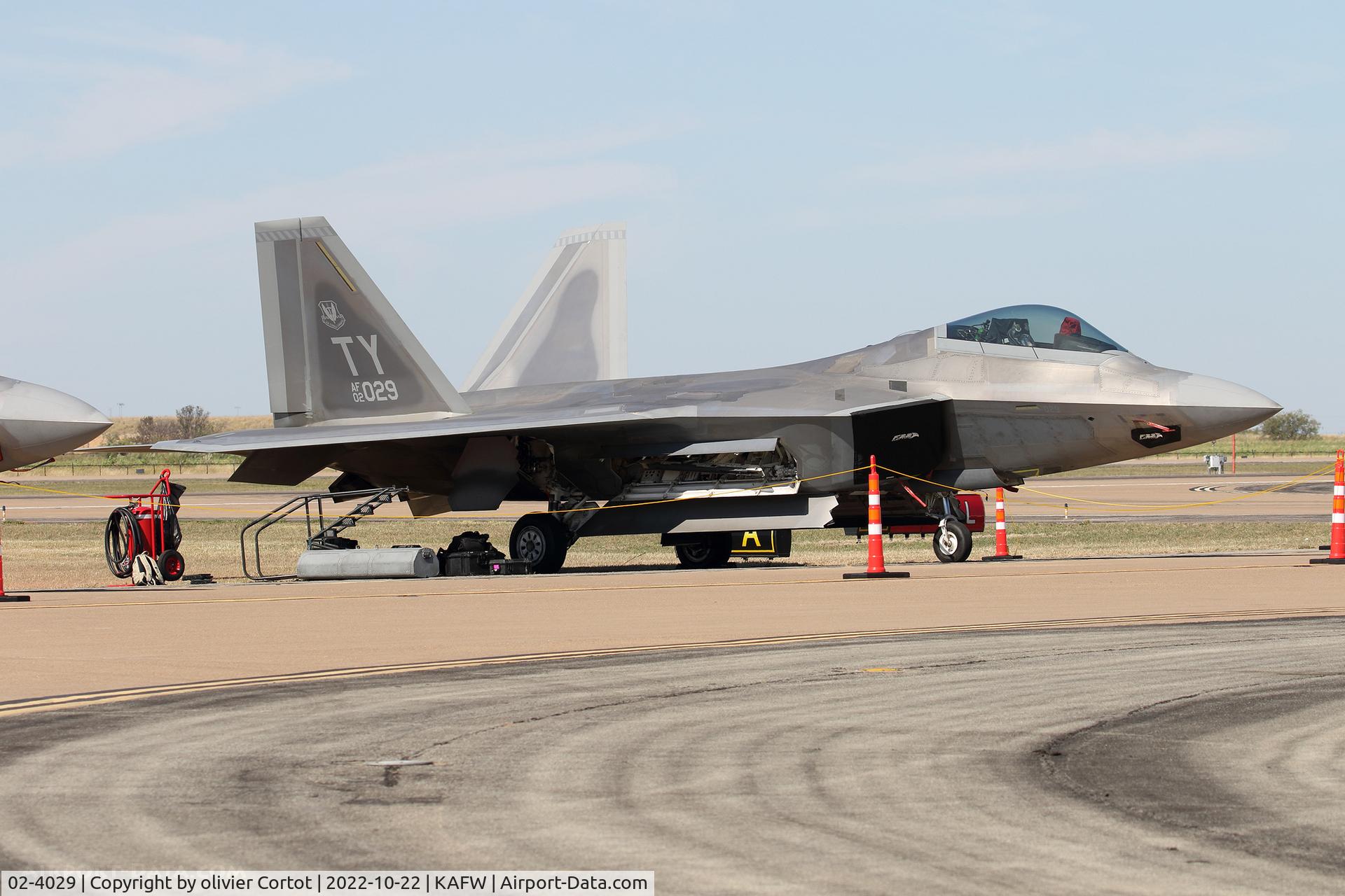 Aircraft 02-4029, 2002 Lockheed Martin F-22A Raptor, c/n 645-4029, 2022 airshow, at KAFW, photo by olivier Cortot