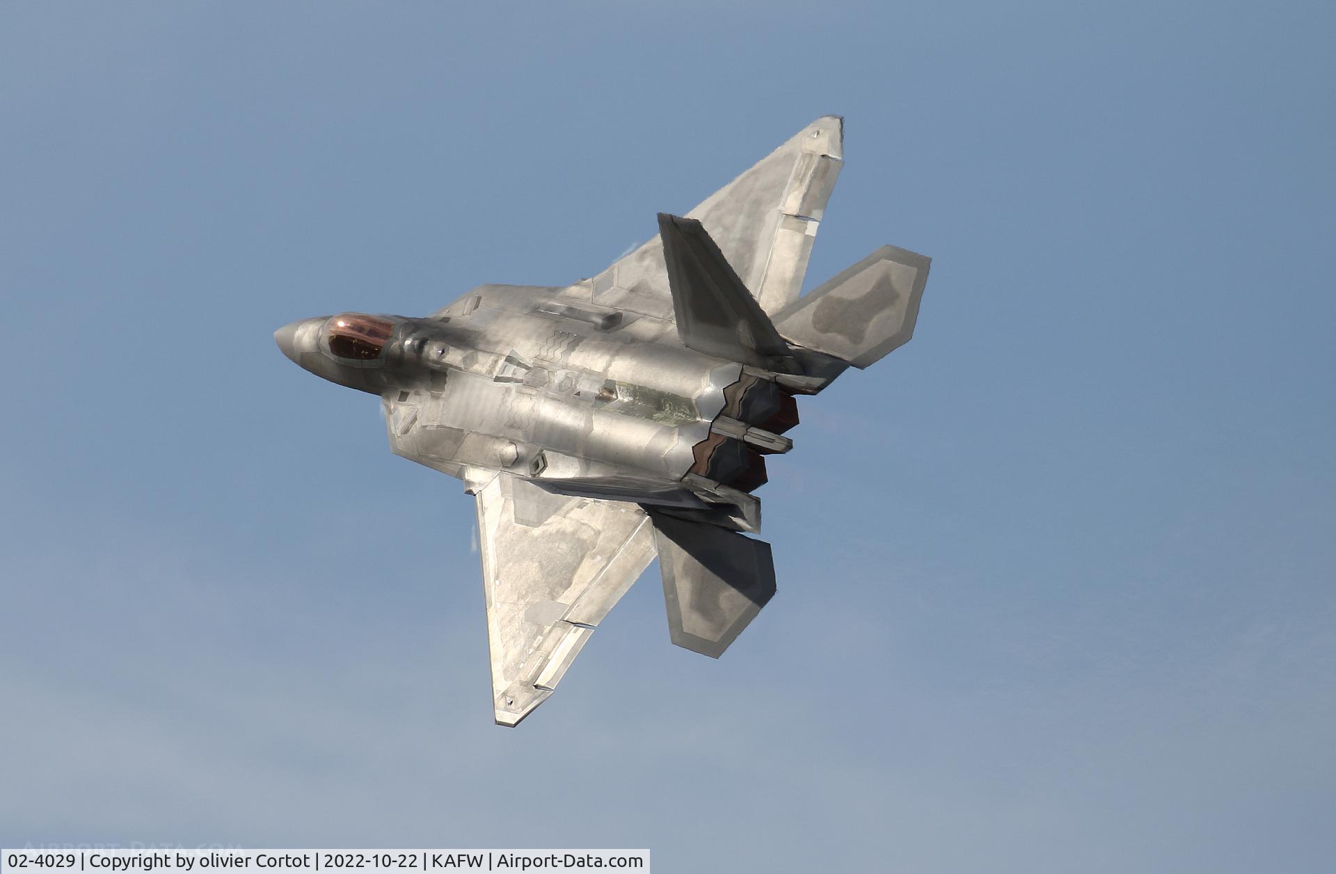 Aircraft 02-4029, 2002 Lockheed Martin F-22A Raptor, c/n 645-4029, 2022 airshow, at KAFW, photo by olivier Cortot