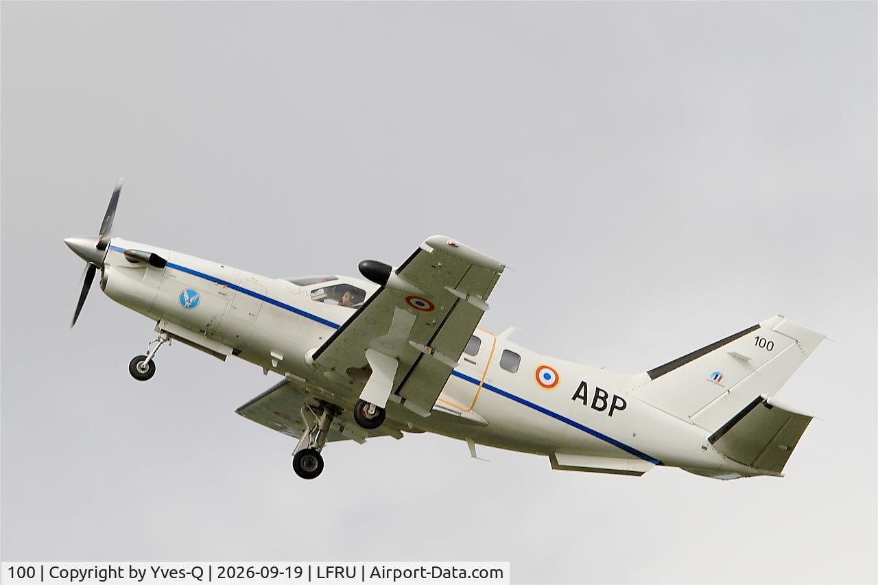 Aircraft 100, Socata TBM-700, c/n 100, Socata TBM-700, Take off rwy 22, Morlaix-Ploujean airport (LFRU-MXN), at LFRU, photo by Yves-Q