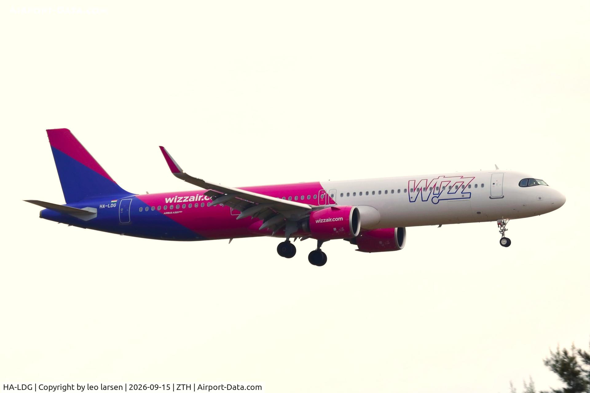 Aircraft HA-LDG, 2025 Airbus A321-271NX NEO, c/n 12850, Zakynthos 15.9.2026, at ZTH, photo by leo larsen