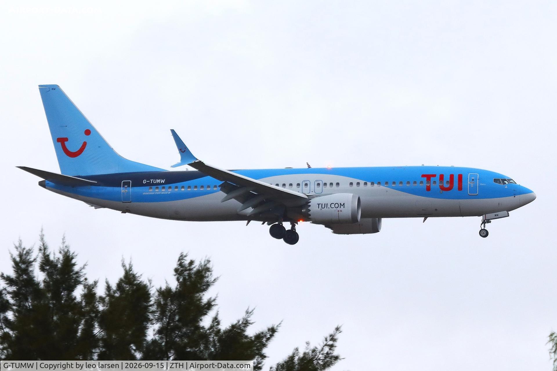 Aircraft G-TUMW, 2022 Boeing 737-8 MAX, c/n 44615, Zakynthos 15.9.2026, at ZTH, photo by leo larsen
