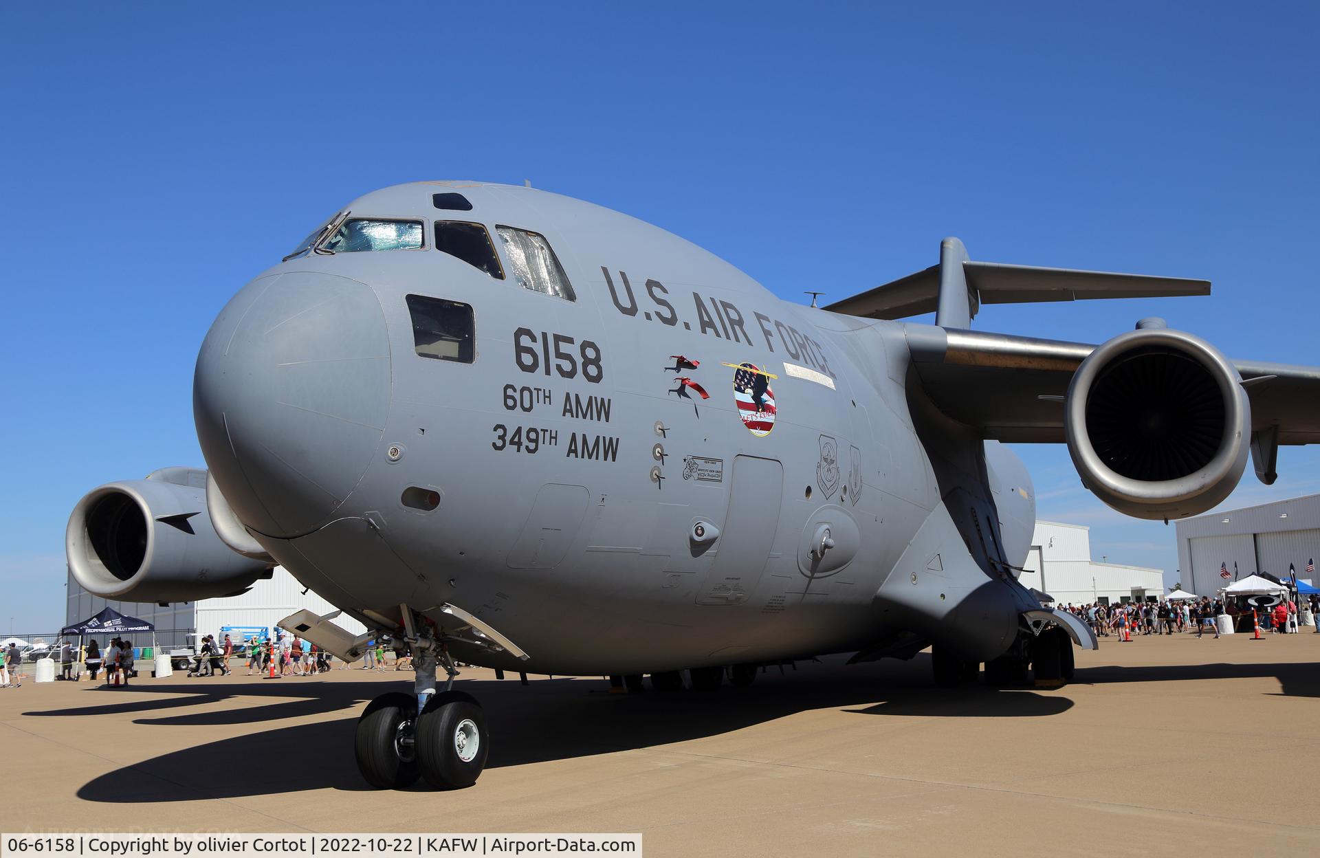 Aircraft 06-6158, 2006 Boeing C-17A Globemaster III, c/n P-158, 2022 Airshow, at KAFW, photo by olivier Cortot