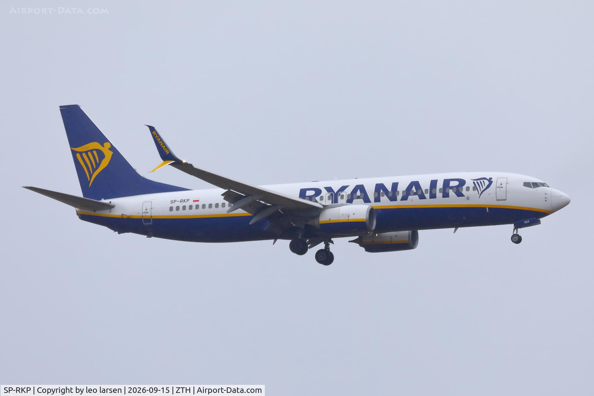 Aircraft SP-RKP, 2015 Boeing 737-8AS, c/n 44701 l/n 5444, Zakynthos 15.9.2026, at ZTH, photo by leo larsen
