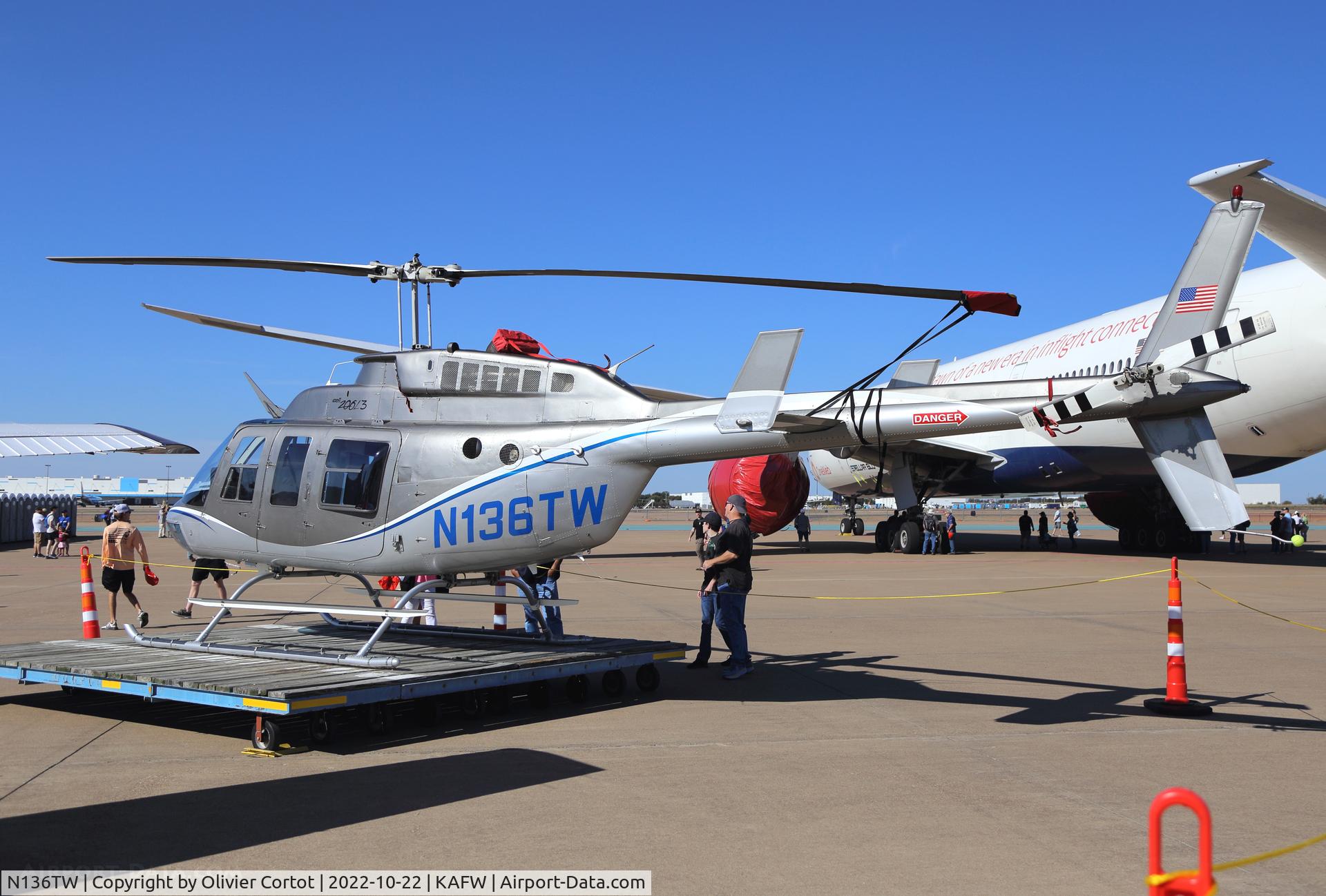 Aircraft N136TW, 1986 Bell 206L-3 LongRanger III, c/n 51188, 2022 Airshow, at KAFW, photo by Olivier Cortot