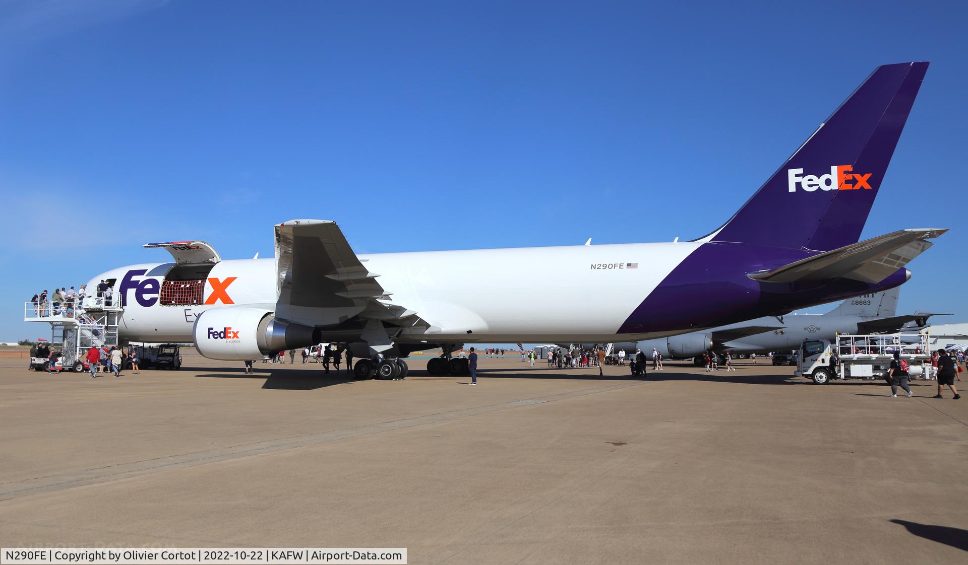 Aircraft N290FE, 2022 Boeing 767-300F, c/n 63135, 2022 Airshow, at KAFW, photo by Olivier Cortot