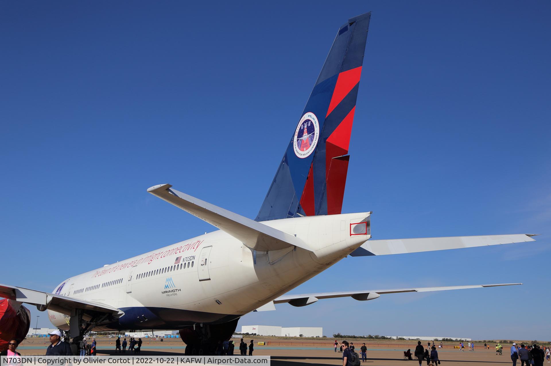 Aircraft N703DN, 2009 Boeing 777-232/LR, c/n 32222, 2022 Airshow, at KAFW, photo by Olivier Cortot