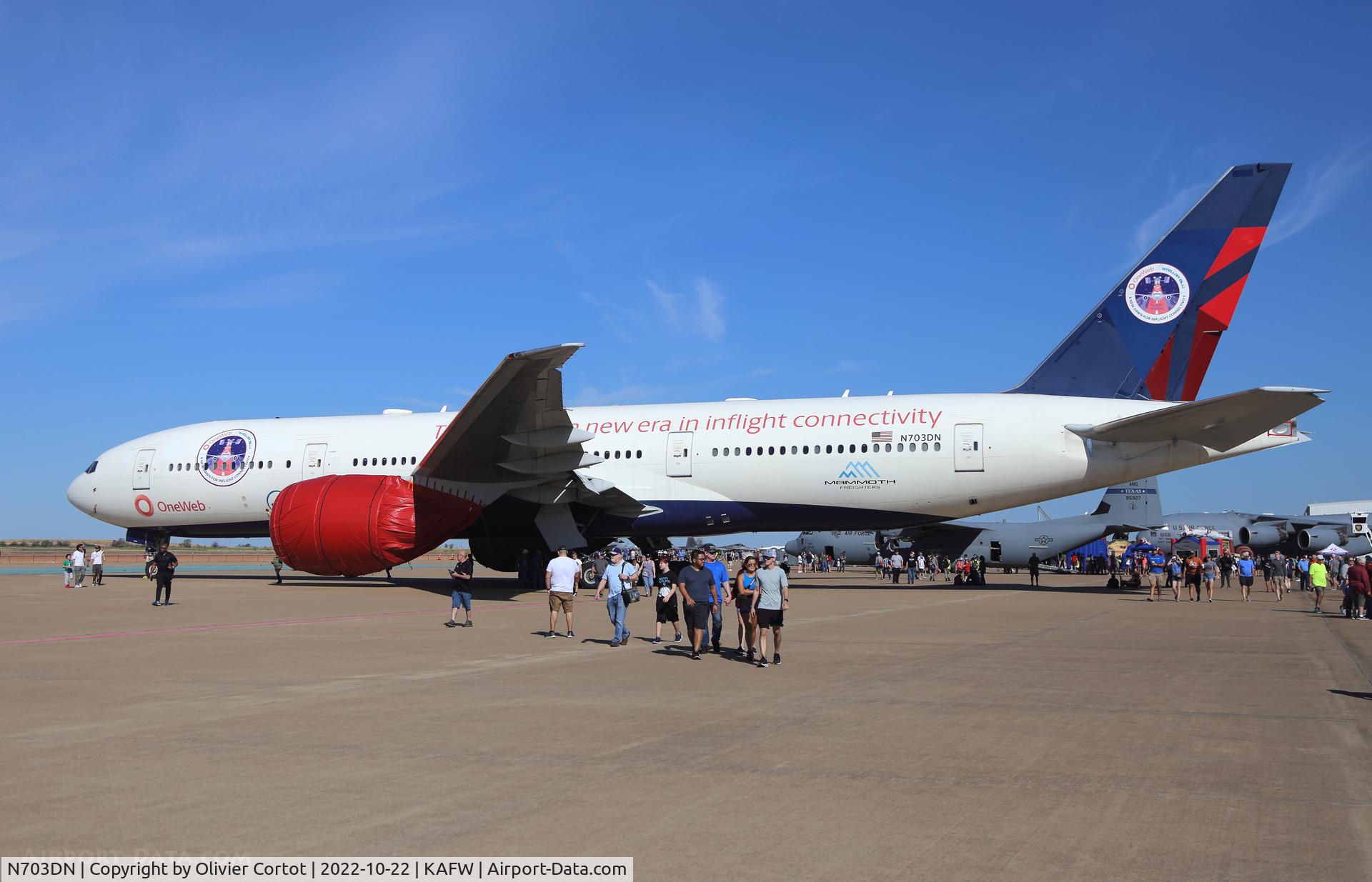 Aircraft N703DN, 2009 Boeing 777-232/LR, c/n 32222, 2022 Airshow, at KAFW, photo by Olivier Cortot